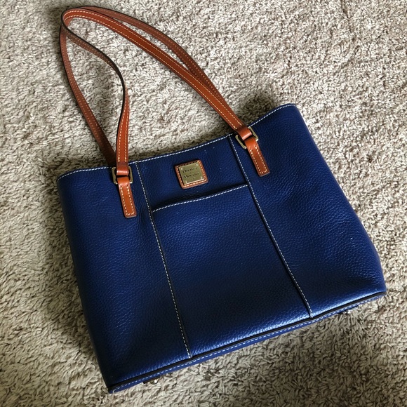 Dooney & Bourke Handbags - Dooney & Burke bag